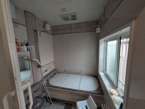 大きな窓から熱が逃げやすく、冬場の厳しい寒さが健康に不安を感じます