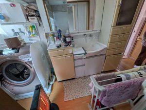 きれいにお使いですが、浴室と共に洗面化粧台もリフォームとのご要望です